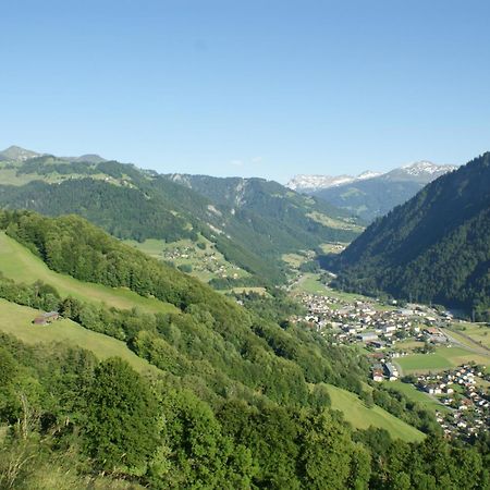 Gaestehaus Alpina In Fanas Eksteriør bilde